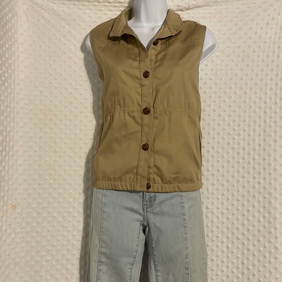 KHAKI Vest - Picture 1 of 1